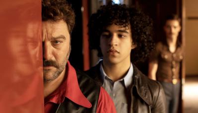 【中野翠のCINEMAコラム】恋に舞い上がる 初老の映画監督。 その恋のゆくえは⁉『苦い涙』（サムネイル画像2）