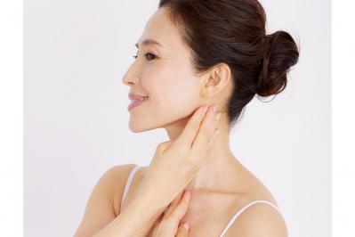 マスクを外してもすっきり！【たるみ、シワのケア】余分な老廃物をサーッと流す筋膜リフトとは？