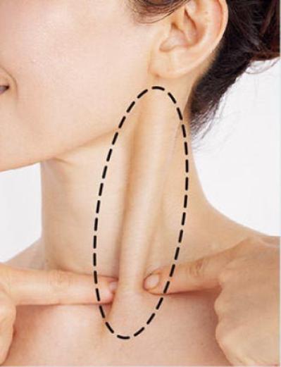 マスクを外してもすっきり！【たるみ、シワのケア】余分な老廃物をサーッと流す筋膜リフトとは？（サムネイル画像8）