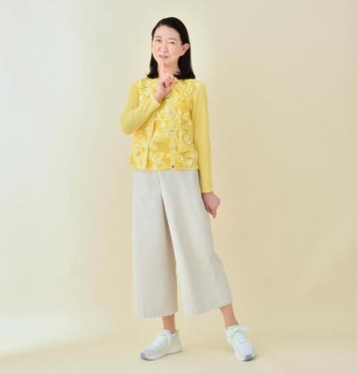 紺野美佐子さんが美声をキープするコツ。「毎日、歌ったり早口言葉で声帯の筋トレをしています」（サムネイル画像5）