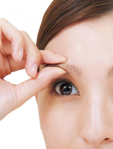 顔の筋肉をほぐして、シワやたるみを解消！【顔面縮小マッサージ】（サムネイル画像13）