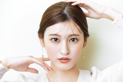 キュッとした小顔になると今、話題の【顔面縮小マッサージ】