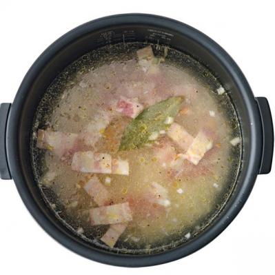 【炊飯器】でお手軽、ベーコンチーズリゾット。早炊きモードでアルデンテに！（サムネイル画像2）