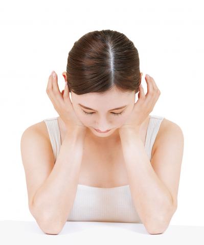 顔の左右バランスを整えて、すっきりとした小顔に【顔面縮小マッサージ】（サムネイル画像7）