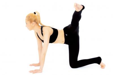 50代もOK！引き締めポーズで美尻に！ayaさんの動物ヨガで心も体もスッキリ