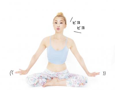 50代もOK！引き締めポーズで美尻に！ayaさんの動物ヨガで心も体もスッキリ（サムネイル画像7）