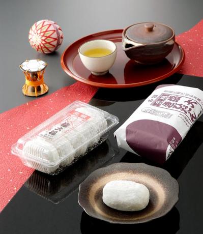 【おいしい日本のスイーツ】料理研究家　牛尾理恵さんのお取り寄せ。みずのの塩大福/赤坂相模屋のあんみつ（サムネイル画像2）