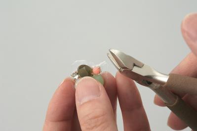 【レジン】アクセサリー作りに必要な「基本テクニック」を紹介（サムネイル画像18）