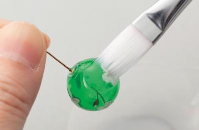 【レジン】アクセサリー作りに必要な「基本テクニック」を紹介（サムネイル画像5）