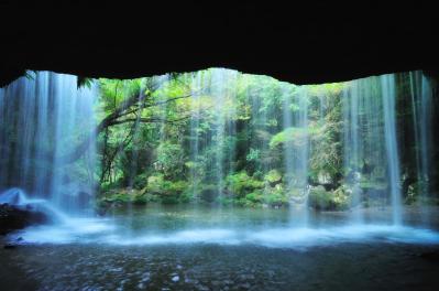 水の勢いに圧倒され、パワーをもらえる日本の【滝】2選。 旅行ジャーナリスト・津田令子さんおすすめ（サムネイル画像7）