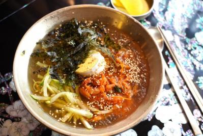 路地裏散歩が楽しい街「大学路」。「星から来たあなた」「ホテルデルーナ」などロケ地もたくさん！パク・ボゴム出演のミュージカルの劇場も【韓国ドラマ】（サムネイル画像14）