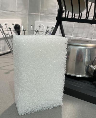 【スリコ】の「めくって使える薄手スポンジ」なら、毎日新品！ラクに清潔を叶えてくれる（サムネイル画像3）