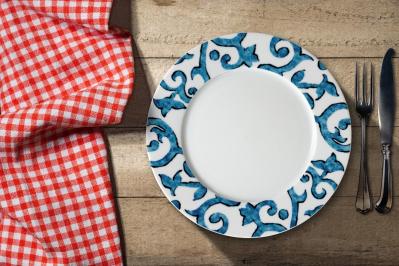 意外と知らない体臭の原因とは？臭いが強くなる理由と控えたい食事例