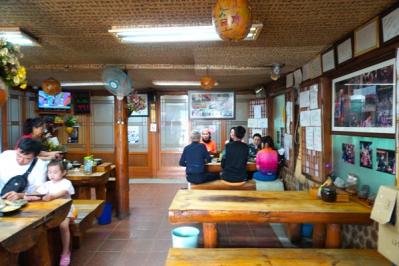 韓国ドラマ「キング・ザ・ランド」に登場した昔ながらの食堂で野菜たっぷりの定食を。地方ならではの青空市場も！（サムネイル画像5）