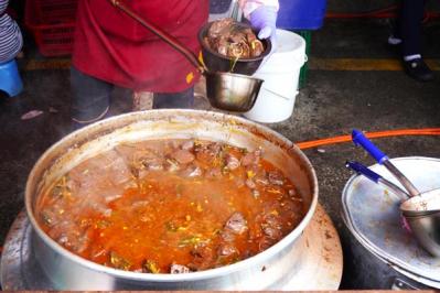 韓国ドラマ「キング・ザ・ランド」に登場した昔ながらの食堂で野菜たっぷりの定食を。地方ならではの青空市場も！（サムネイル画像16）