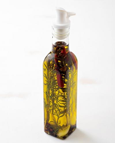 体と心に効く、ローズマリーレシピ４選。至福の「ローズマリーから揚げ」の作り方も（サムネイル画像8）