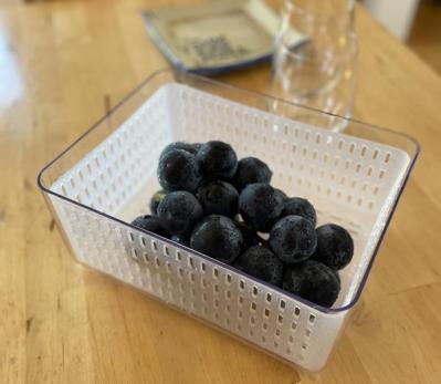 【スリコ】のザル付き保存容器Lサイズ。スタッキングできて中身がひと目でわかるから重宝！（サムネイル画像5）