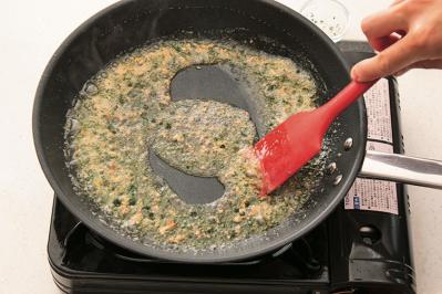 絶品【ペペロンチーノ】。おいしさの決め手は油と塩にあり｜「パスタ世界一」弓削シェフの至福の家イタリアン（サムネイル画像6）