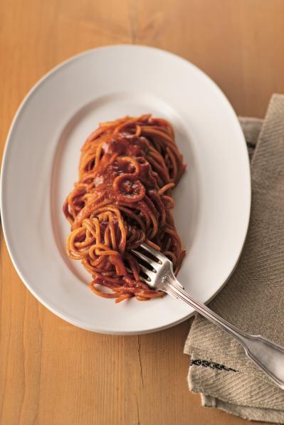 簡単なのに本格派！【トマトソースパスタ】「パスタ世界一」弓削シェフの至福の家イタリアン（サムネイル画像2）