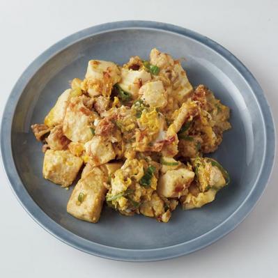 【豆腐】が主役の簡単＆ヘルシーなおかず2選｜上田淳子さんのラクするご自愛ごはん（サムネイル画像2）