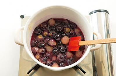 【驚きの簡単レシピ】品種は何でもOK！手作りぶどうジャム＆シロップの作り方（サムネイル画像6）