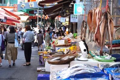 ソウル観光の定番  南大門市場で買い物＆食事。ニューオープンのBTS公式ストアもチェック！（サムネイル画像4）