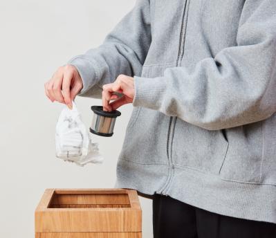 軽くてゴミ捨てがラク！ 50代からの【スティック型クリーナー】3選｜家電のプロ・神原サリーさんおすすめ（サムネイル画像10）