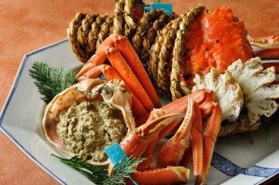 【心と体を癒す、温泉宿紀行】タグつき蟹、九谷焼、金継ぎ体験。冬の加賀を堪能する温泉旅館「界 加賀」の2泊3日旅（サムネイル画像8）