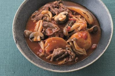 秋に食べたい【きのこ×肉の主菜】3選「肉団子の中華煮」「里いものシチュー」「手羽の素揚げ」