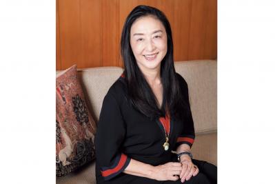 三浦朱門・曽野綾子夫妻の長男に嫁いだ著者が描く、強烈な個性をもつ家族の物語とは？