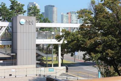 ビューが最高な漢江の中州・ノドゥル島。BTSの事務所と絶品ワカメスープを求めて龍山～三角地に。JIMINの誕生日を祝うラッピングバスも！（サムネイル画像7）