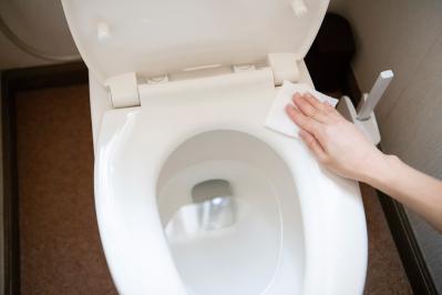 【トイレのついで掃除】このひと手間でニオイとしつこい汚れを防げる！（サムネイル画像4）
