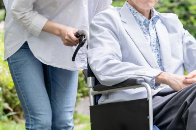 義姉が介護してくれているのですが、父への接し方にモヤモヤします【坂東眞理子さん】のすっきり人生相談