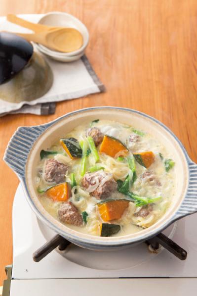 腸活におすすめの【鍋レシピ】3選「鮭のとろろ鍋」「鶏肉のにら納豆鍋」「ミルクかぼちゃ鍋」（サムネイル画像4）