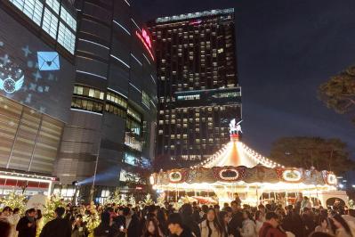 ソウルはクリスマス一色！ロッテが総力を注ぐ蚕室のクリスマス広場／松理団ギルの人気カフェ