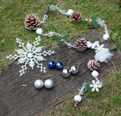 室内が華やぐ！【ローズマリーのクリスマスツリー】ハーブの香りで癒やしの効果も（サムネイル画像3）