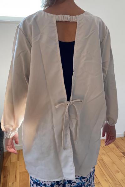 【スリコ】の割烹着がすごい！サッとはおれば一瞬で家事モードに！&落ちてくる袖をしっかりホールド（サムネイル画像5）