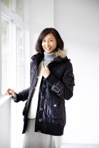 【50代の冬のお出かけスタイル】断捨離でおしゃれもリセット。残したのは着心地のいい服のみ｜能村貴子さん・53歳（サムネイル画像4）
