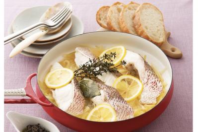 【年末年始のごちそう作りおき】簡単おいしい「鯛のレモンワイン蒸し」とアレンジレシピ2選