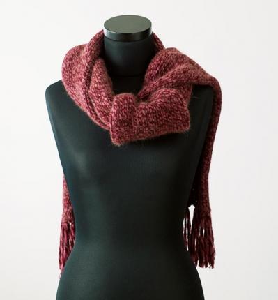 マフラーの巻き方【2選】「ツイストオフタートル」と「2重巻きサイドノット」 後ろ姿も素敵に！（サムネイル画像3）