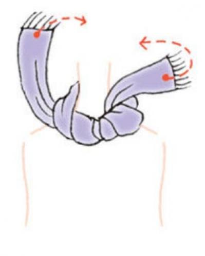 マフラーの巻き方【2選】「ツイストオフタートル」と「2重巻きサイドノット」 後ろ姿も素敵に！（サムネイル画像6）