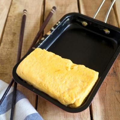 【1月人気記事】卵を焼く前に入れるといいものは？きれいな色でふんわりした卵焼きに【昔ながらの家事コツ〜卵料理】【家事コツ部門1位】（サムネイル画像3）