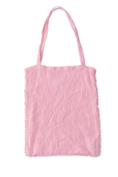 【大人ひとり旅】文筆家・甲斐みのりさんの「京都で甘いものと建築を楽しむ旅」のファッションと持ち物を拝見！（サムネイル画像12）