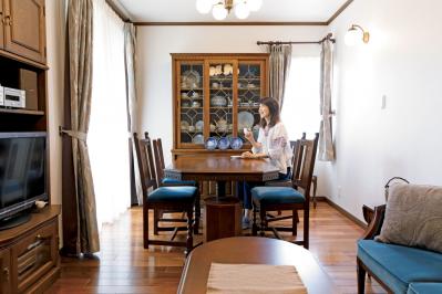 【1月人気記事】【ひとり暮らしのマンションリフォーム】エッセイスト・岸本葉子さんが50代で手に入れた快適な空間を拝見［前編］【暮らし部門1位】（サムネイル画像3）