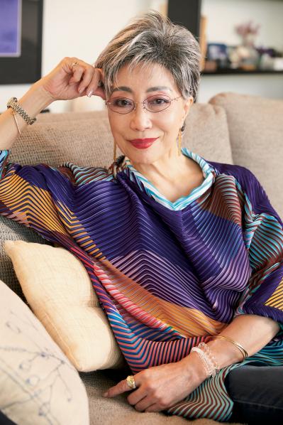 【70代のキッチンリフォーム】収納たっぷり、掃除しやすい快適な空間に！ 加藤タキさんの実例［後編］（サムネイル画像2）