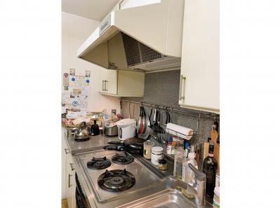 【70代のキッチンリフォーム】老後ではなく「今を楽しむ」ための改装の工夫とは？  加藤タキさん【2024年リフォーム実例TOP5】（サムネイル画像3）