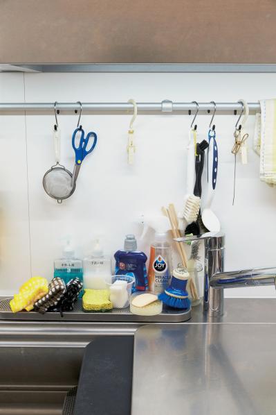 【70代のキッチンリフォーム】収納たっぷり、掃除しやすい快適な空間に！ 加藤タキさんの実例［後編］（サムネイル画像18）