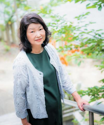 宇佐美まことさんの最新推理小説『誰かがジョーカーをひく』。二転三転するスピーディーな展開に、読み始めたら目が離せない！（サムネイル画像3）