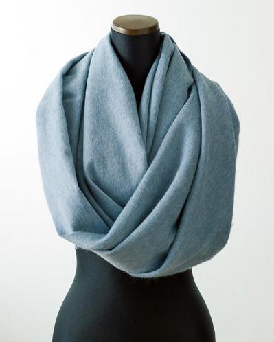 マフラー&ストールの巻き方２選　ボリュームを魅せる「アフガン巻き」と「ダブルドレープ」（サムネイル画像7）