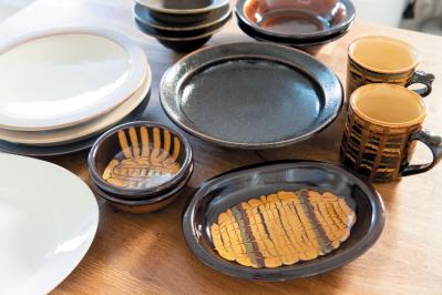 【料理家・五味幹子さんのキッチン拝見】DIYで棚を設置し、ストレスフリーな空間に（サムネイル画像6）